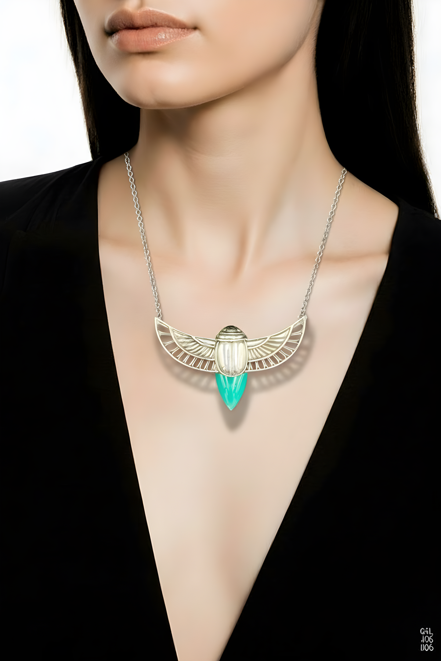 SCARAB BEETLE GEMSTONE PENDANT