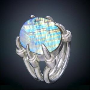 Claw Ring