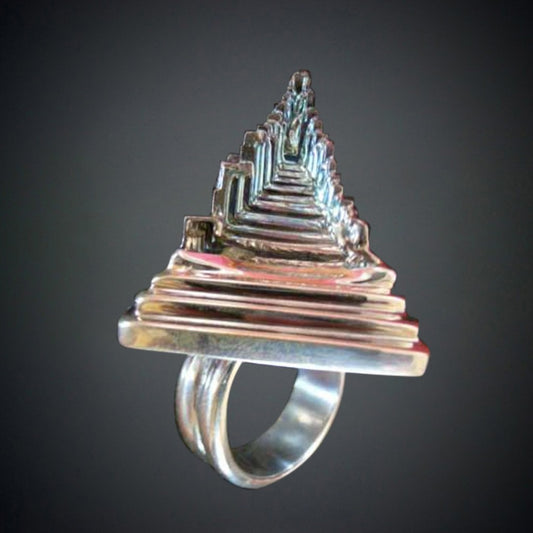Pyramid Ring