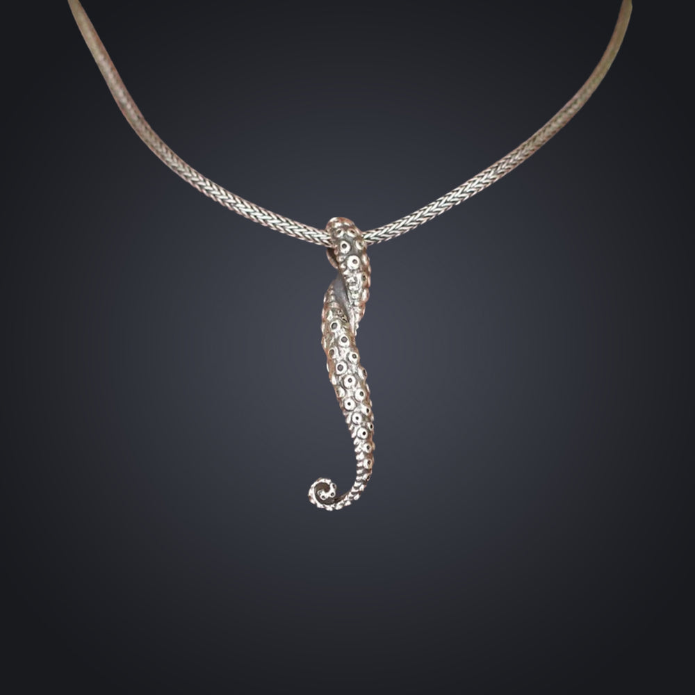 
                      
                        Diamond Accent
                      
                    