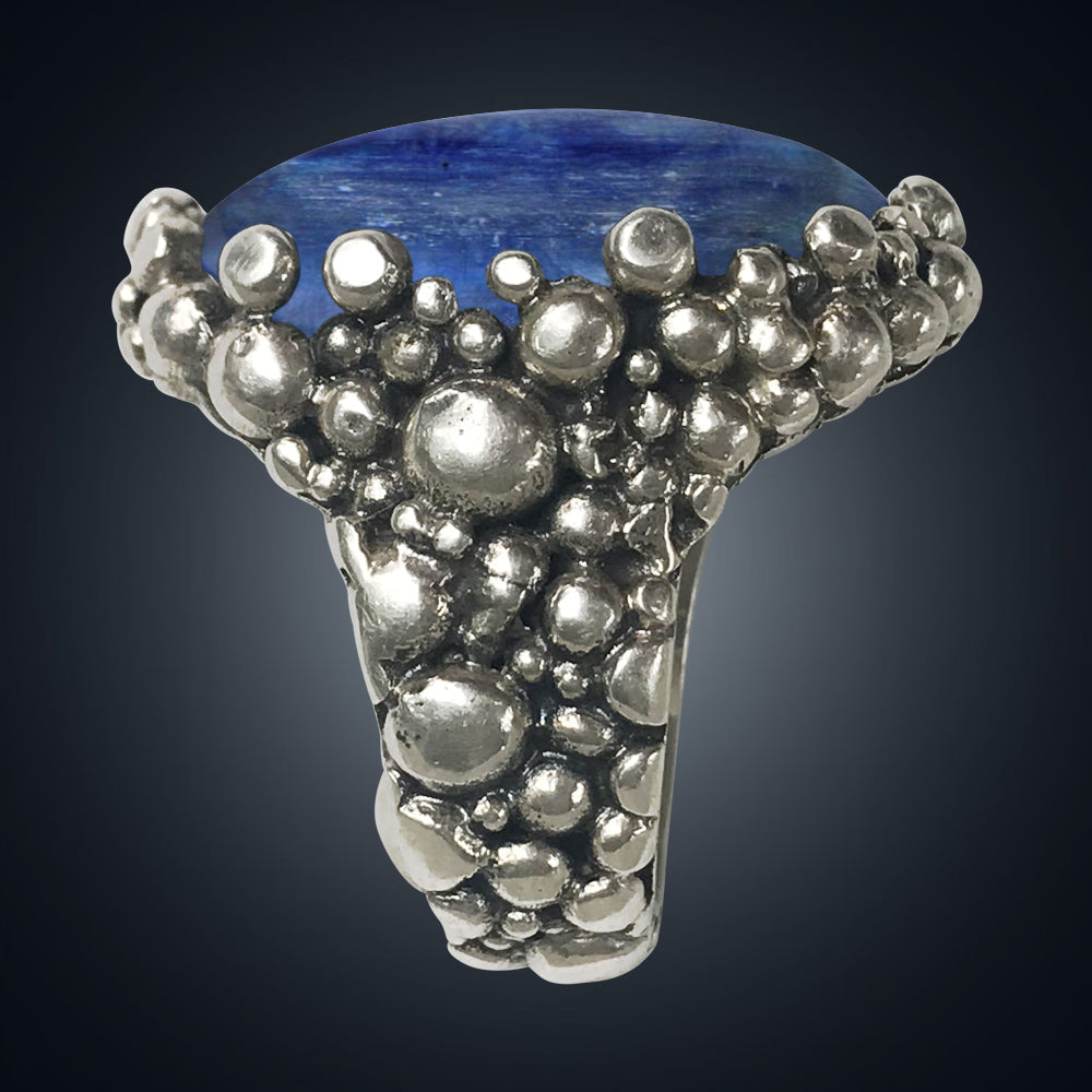 
                      
                        Kyanite
                      
                    