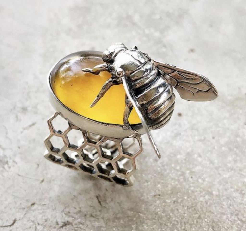  Bee Ring