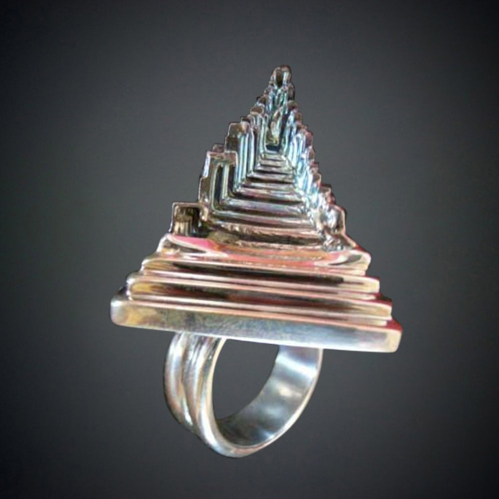 Pyramid Ring